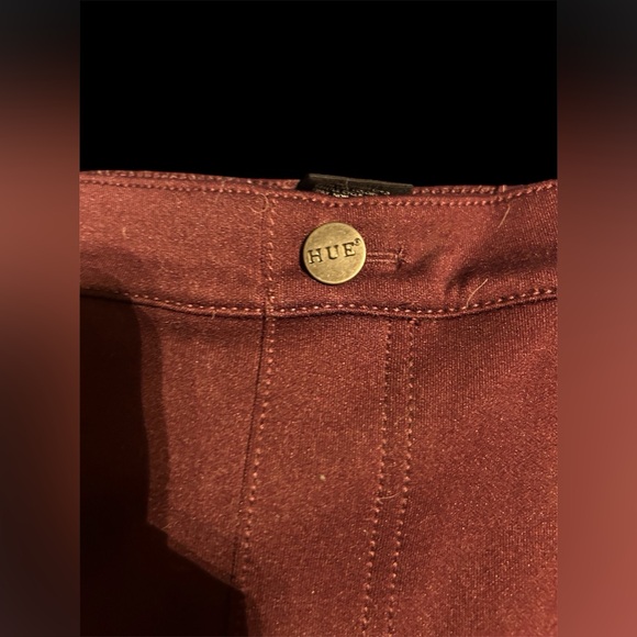 Hue large women’s pull on elastic waist pants. Back pockets. False front pockets - Picture 6 of 8